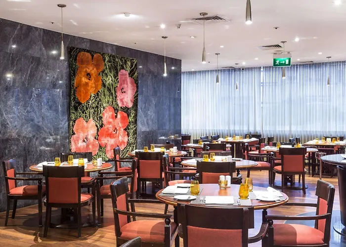 Отель Radisson Blu 4*