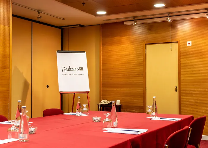 Отель Radisson Blu